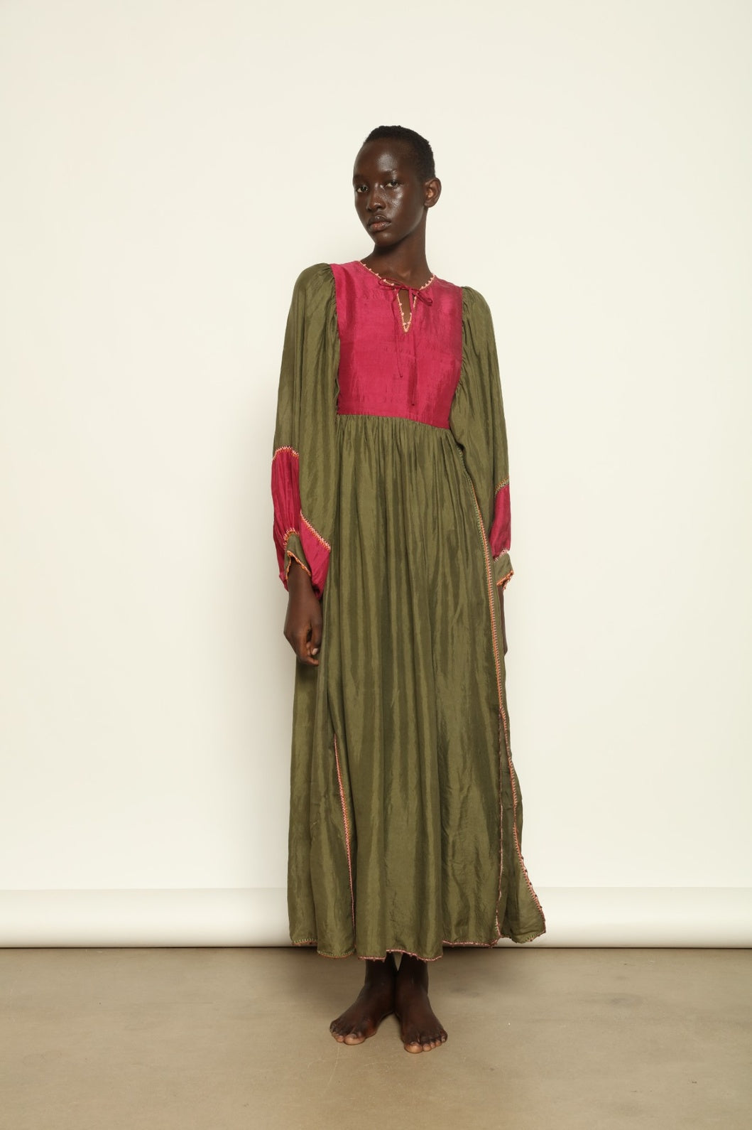 Serafina Olive Silk Dress - Supernaturae