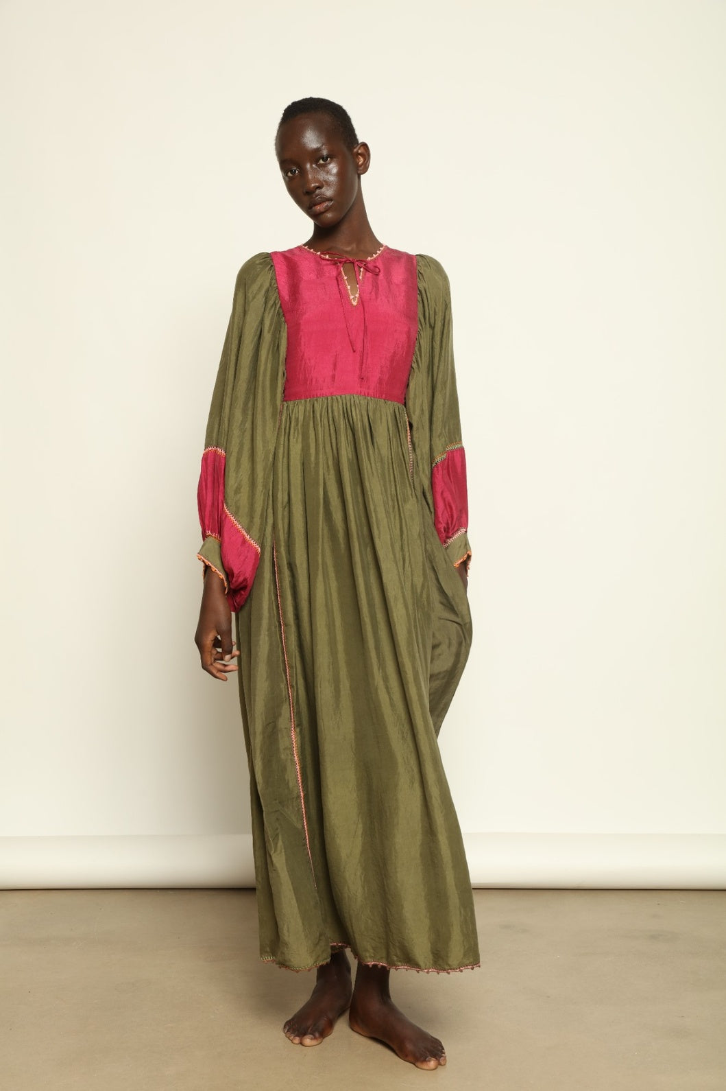 Serafina Olive Silk Dress - Supernaturae