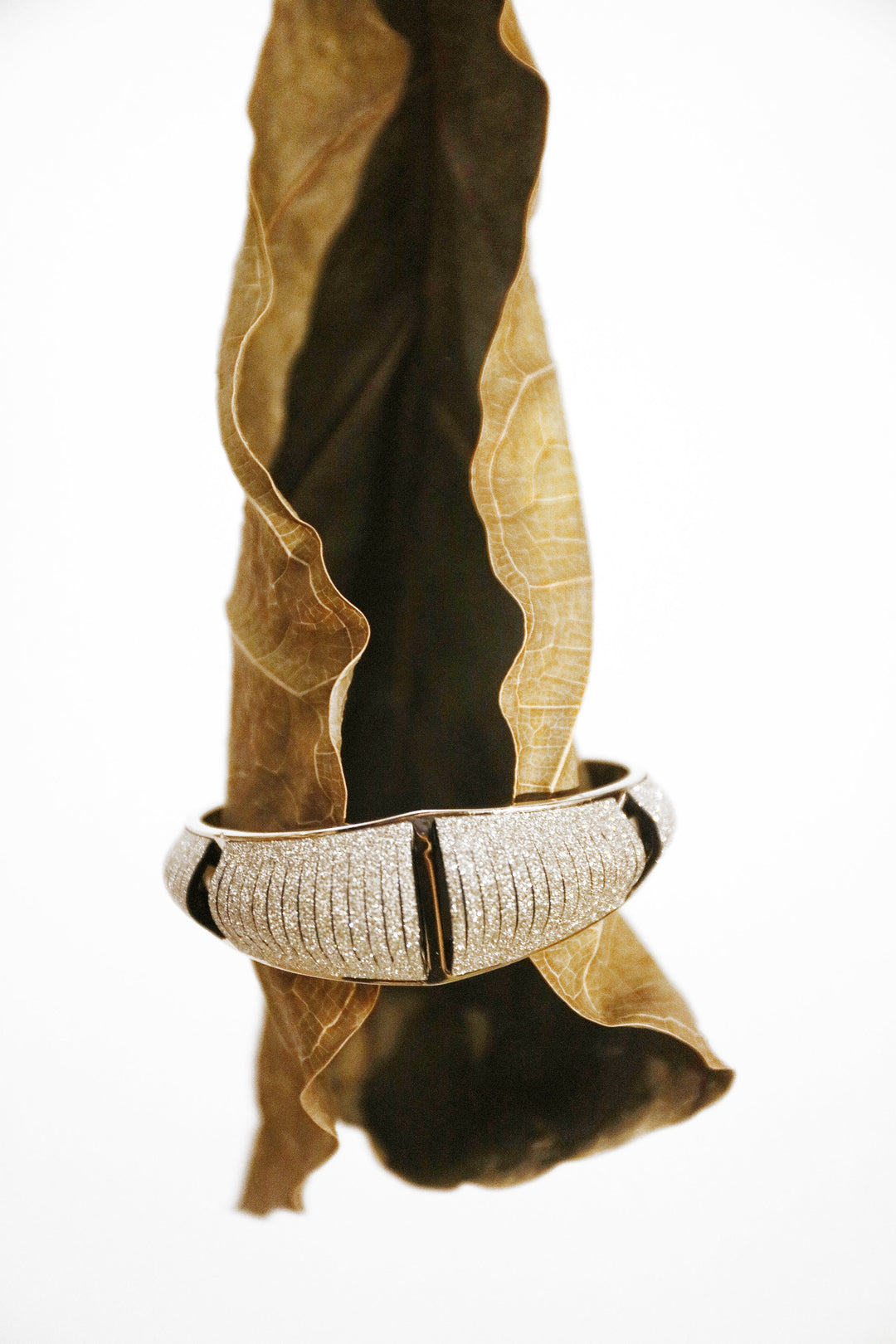 Tetra Crystal Gold Leather Bracelet by SO-LE STUDIO, part of the curated selection at House of Nomad Stories, handcrafted in Tuscany from upcycled Italian leather with a warm gold-toned finish and delicate crystal detailing.
