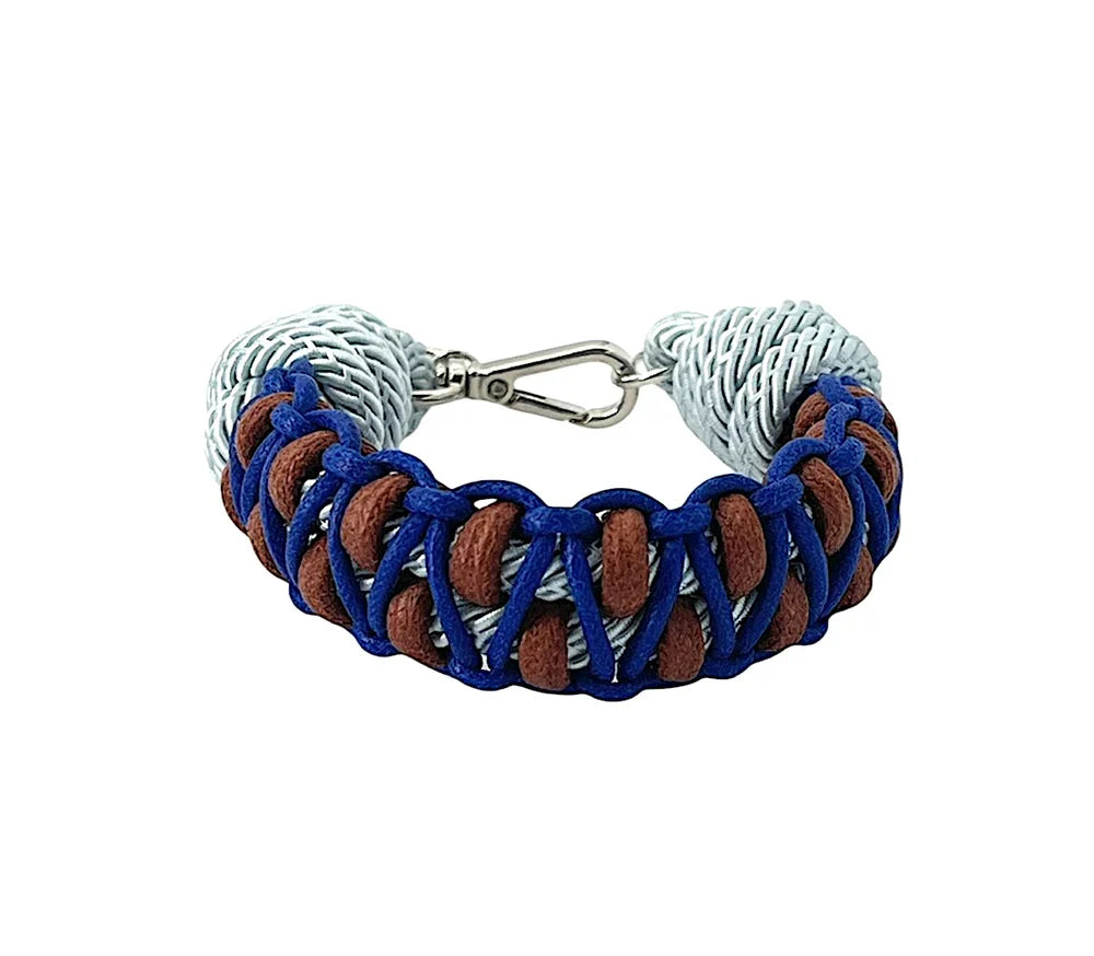 Blues Emil bracelet by MY BOB, handcrafted macramé with bohemian 70s flair and vibrant colors. Part of House of Nomad Stories selection.