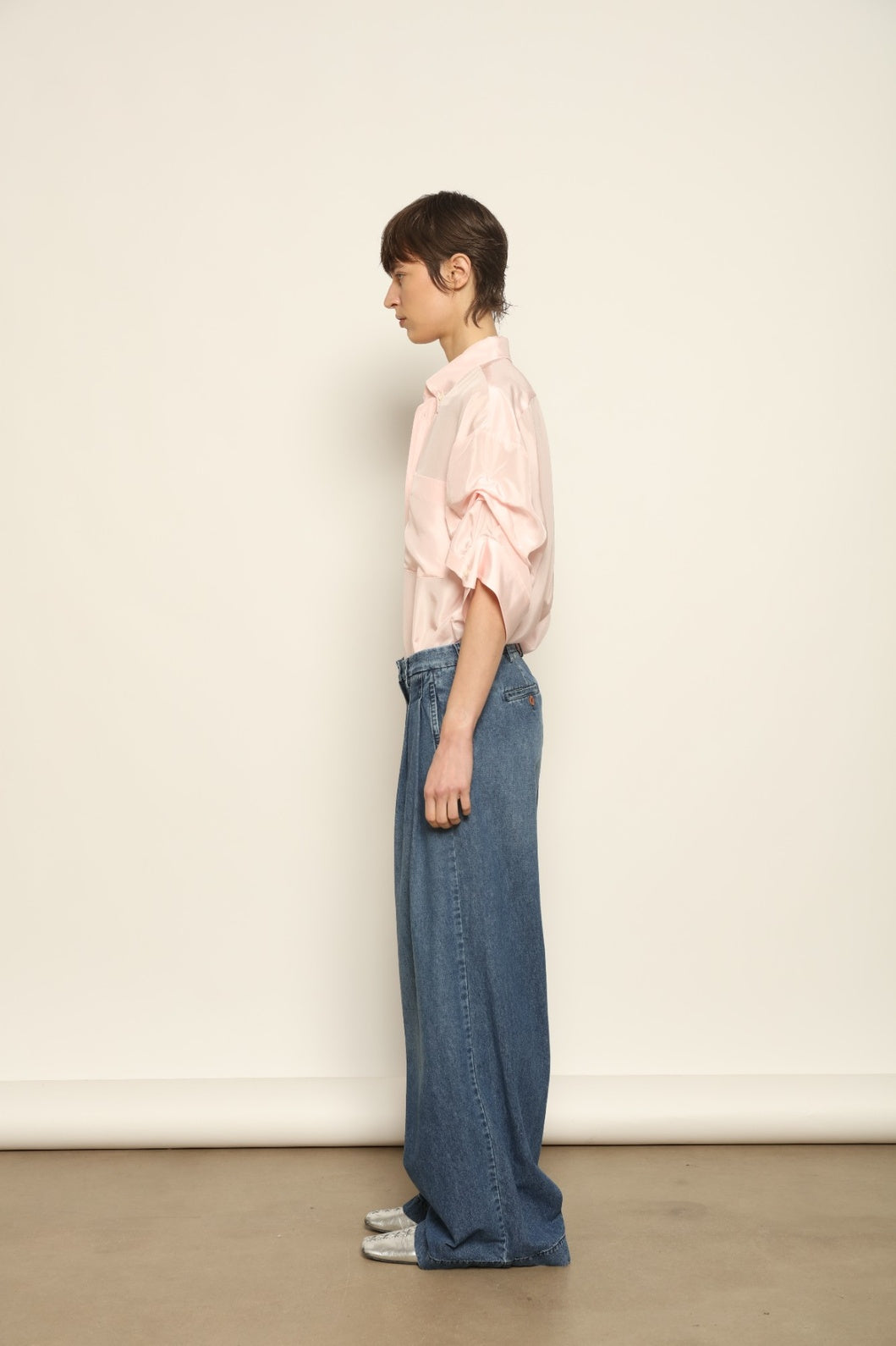 Buba Shirt by Maison Jejia in fluid silk, featuring a softly draped silhouette, delicate ruffle detailing at the sleeves and a light, airy finish, available in Pink and Vanilla and made in Italy.