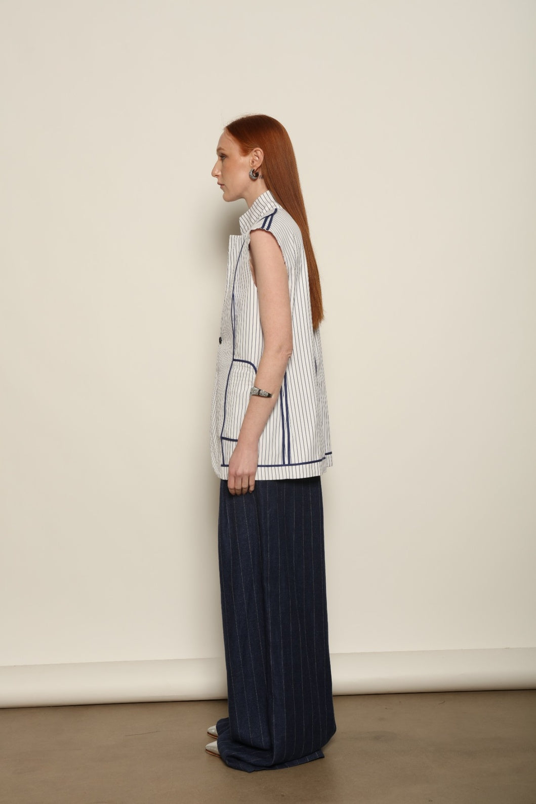 Harry Gilet by Maison Jejia crafted from crisp cotton with a light, structured feel and refined striped finish.