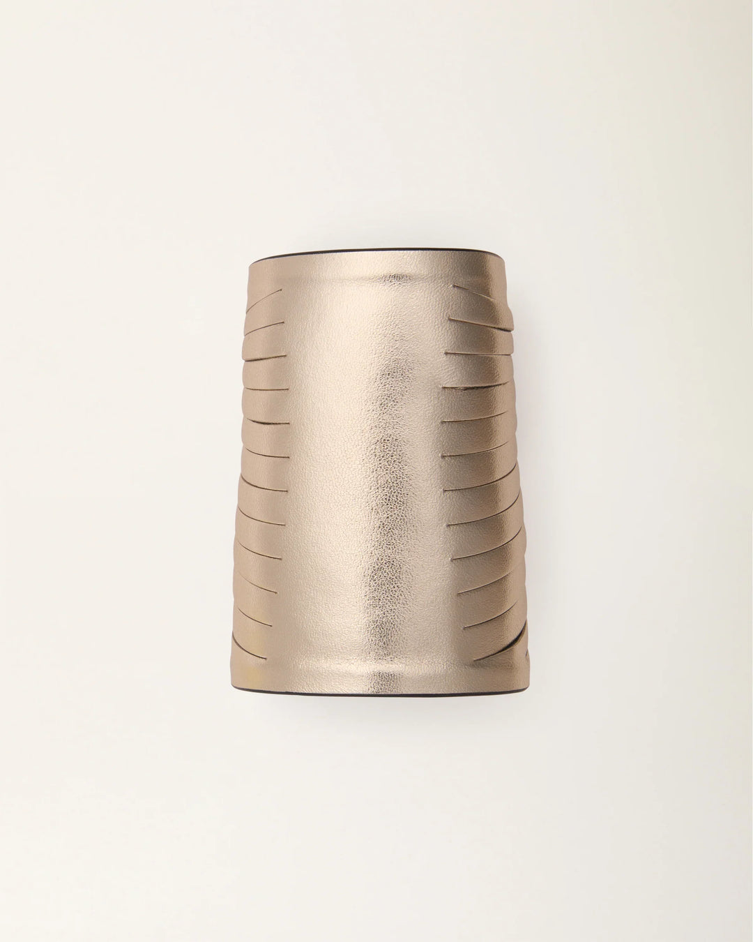 Anemos Platinum leather bracelet by SO-LE STUDIO, part of House of Nomad Stories selection, handcrafted in Tuscany, platinum-toned finish, wave-inspired design on the wrist