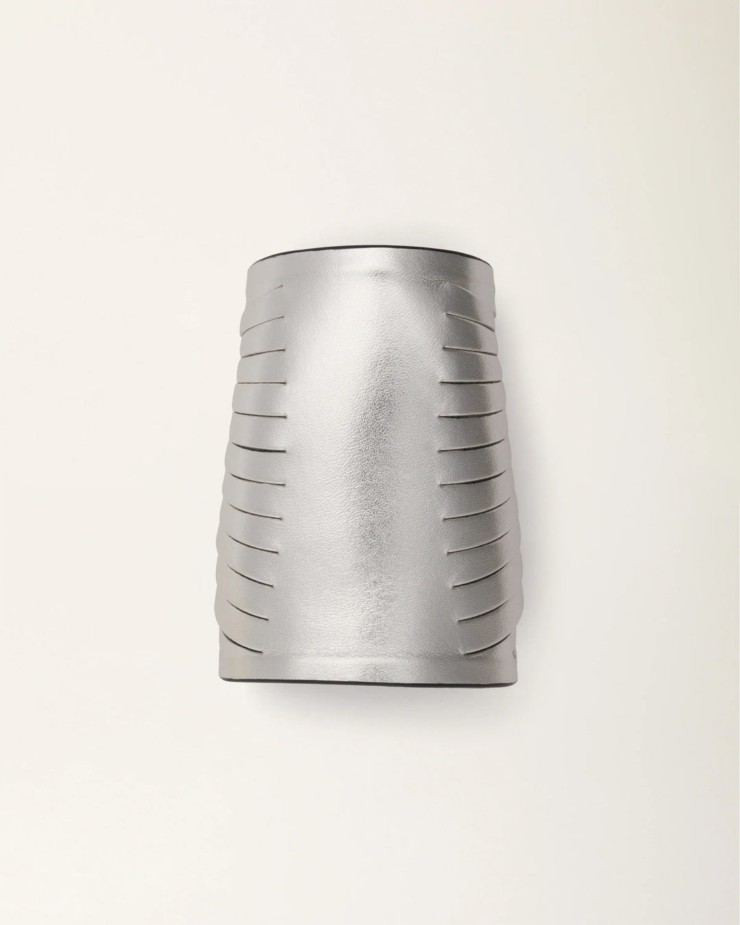 Anemos Silver leather bracelet by SO-LE STUDIO, part of House of Nomad Stories selection, handcrafted in Tuscany, silver-toned sculptural design on the wrist